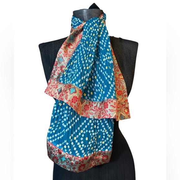 Elegant Blue and Red Women's Scarf - Picture 6 of 14